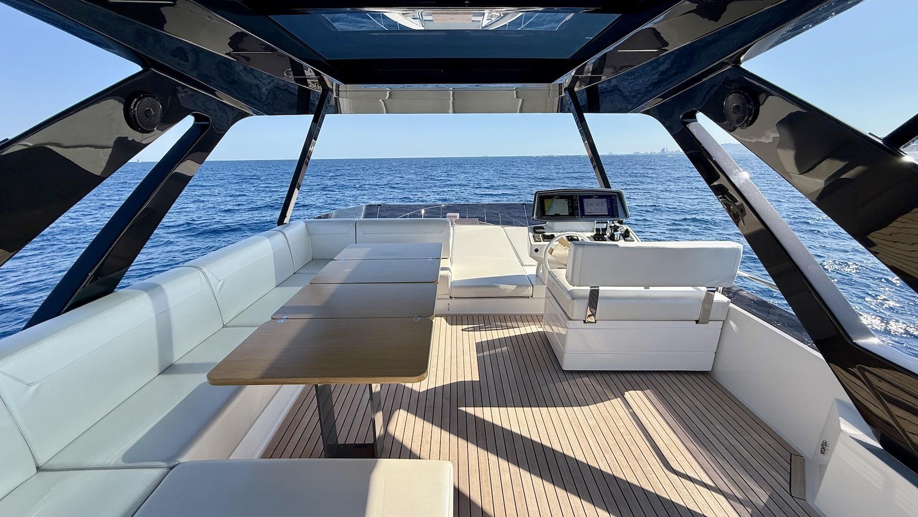 2024 FERRETTI YACHTS 720 
